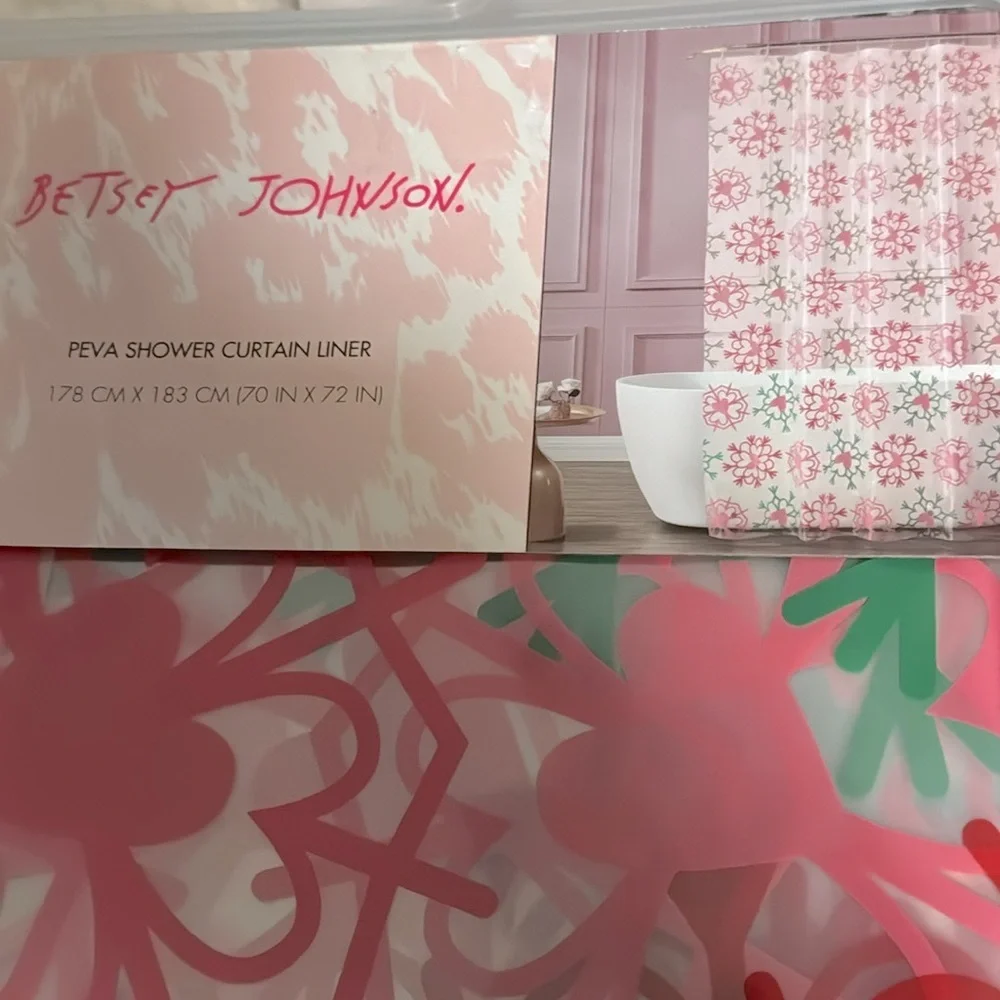 NWT Betsy Johnson SnowFlake Sleigh All Day Shower Curtain.